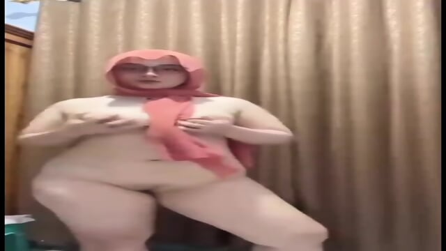 Salsa nice butt want to spanked  1lindapareja 