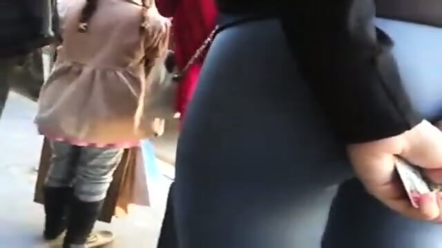 Beau petit cul de sh beurette